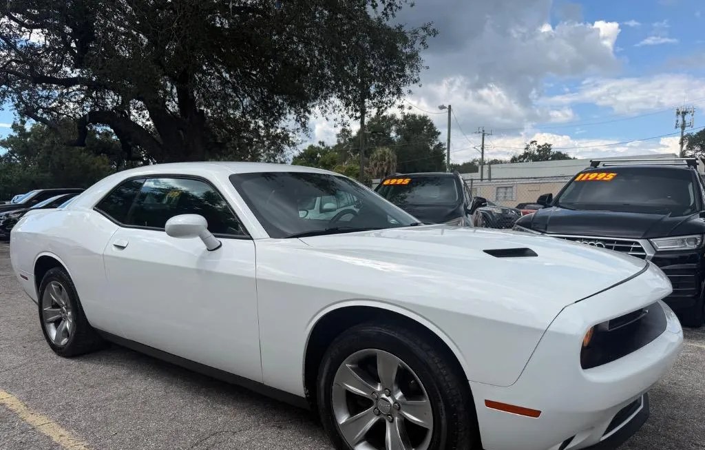 2020 DODGE CHALLENGER SXT - 1