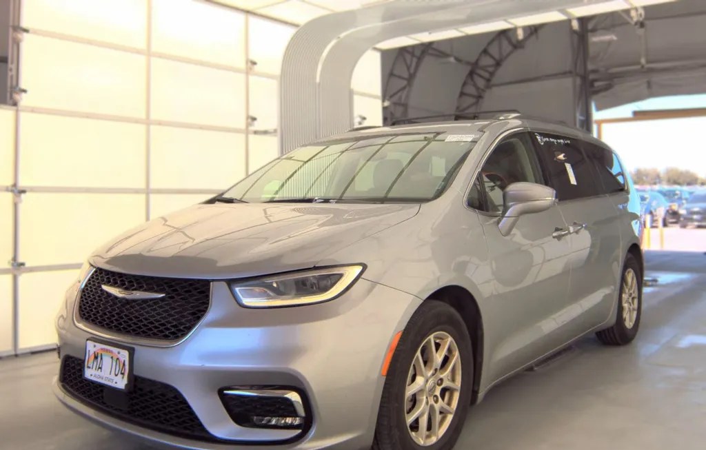 2021 CHRYSLER PACIFICA TOURING L 121.6" WB - 1