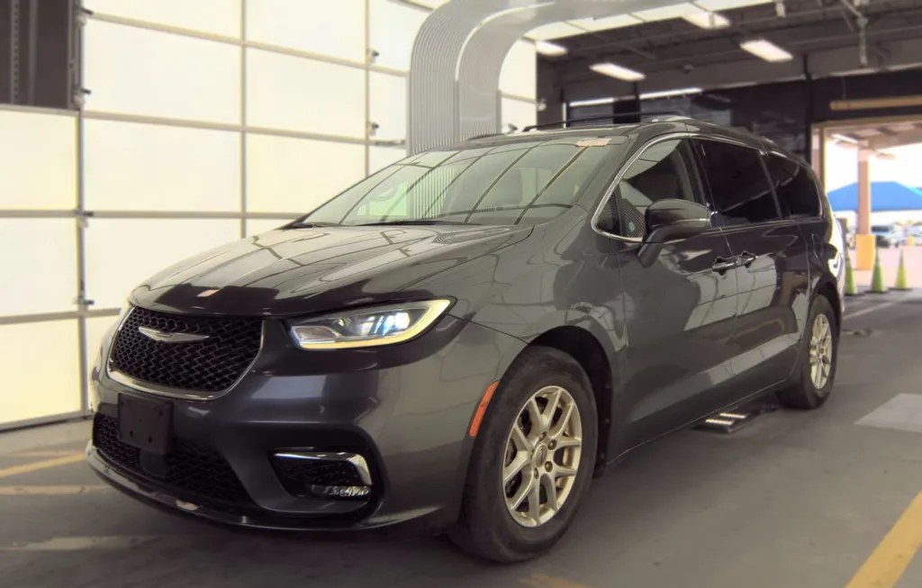 2021 CHRYSLER PACIFICA TOURING L 121.6" WB - 1