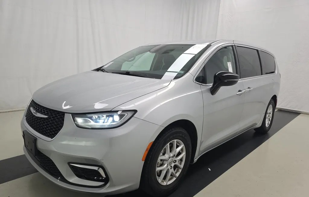 2024 CHRYSLER PACIFICA TOURING L 121.6" WB - 1