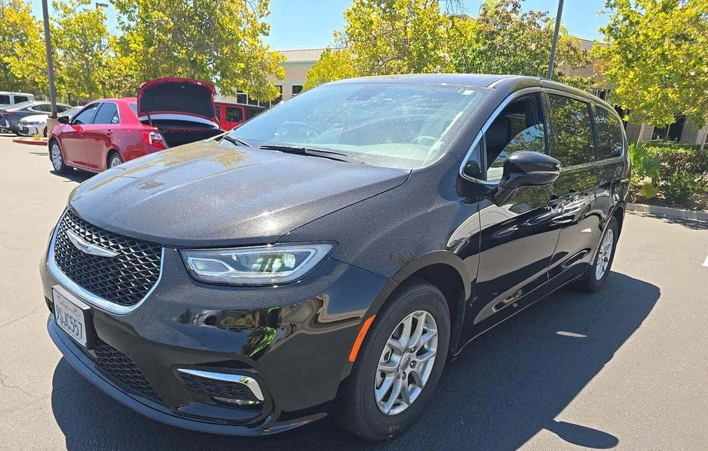 2025 CHRYSLER PACIFICA SELECT 121.6" WB - 1