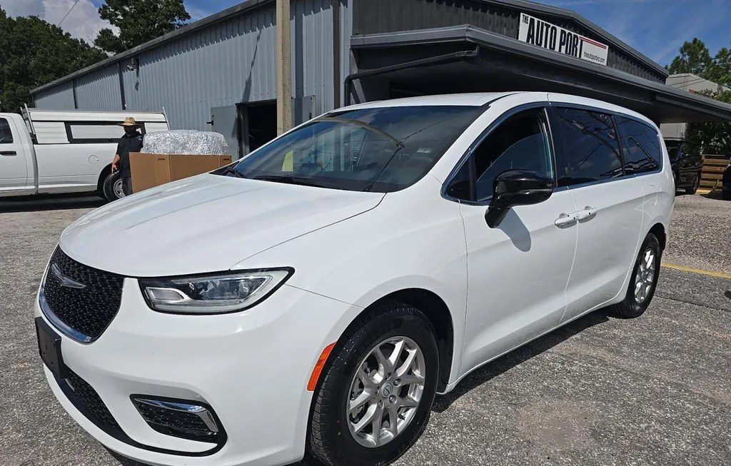 2026 CHRYSLER PACIFICA SELECT 121.6" WB - 1