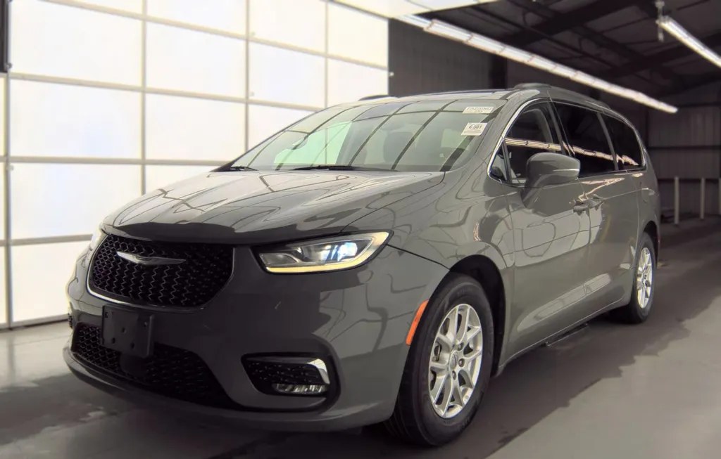 2022 CHRYSLER PACIFICA TOURING L 121.6" WB - 1