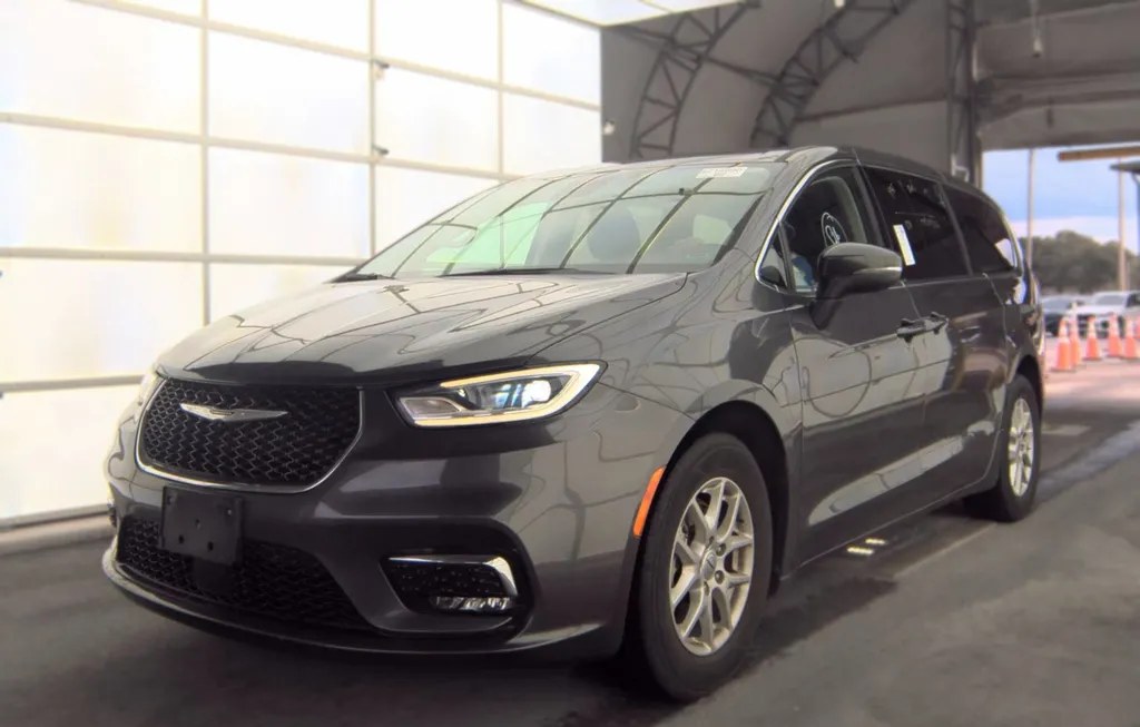 2023 CHRYSLER PACIFICA TOURING L 121.6" WB - 1