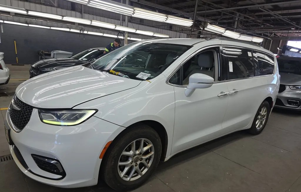 2021 CHRYSLER PACIFICA TOURING L 121.6" WB - 1