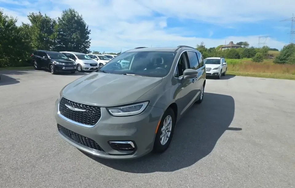 2022 CHRYSLER PACIFICA TOURING L 121.6" WB - 1