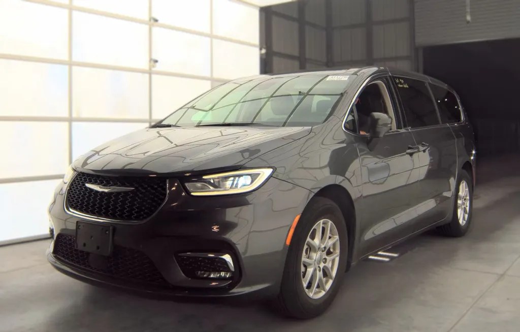2023 CHRYSLER PACIFICA TOURING L 121.6" WB - 1