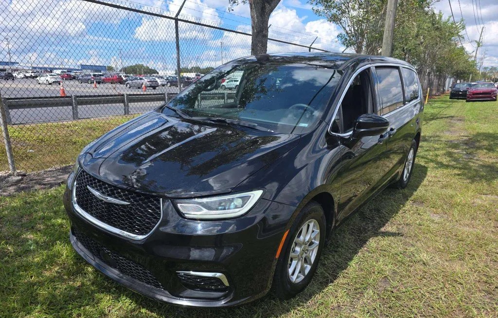 2025 CHRYSLER PACIFICA SELECT 121.6" WB - 1