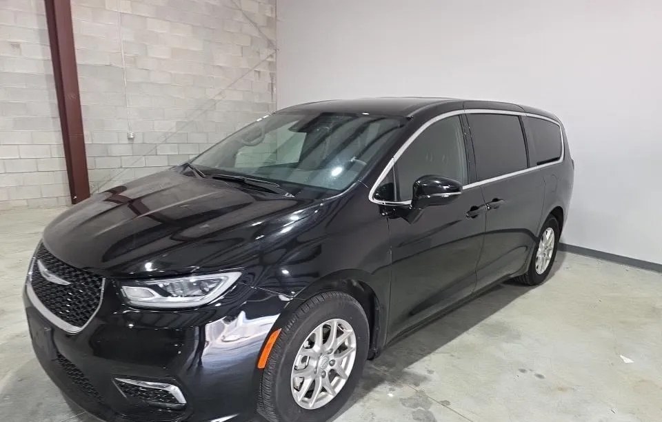 2025 CHRYSLER PACIFICA SELECT 121.6" WB - 1
