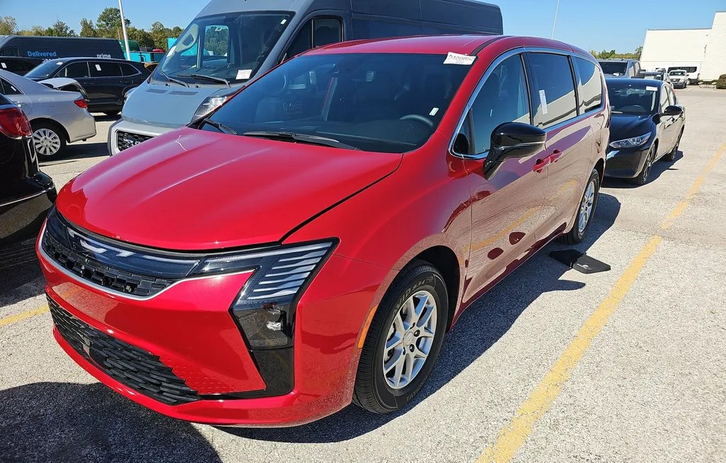 2027 CHRYSLER PACIFICA SELECT 121.6" WB - 1