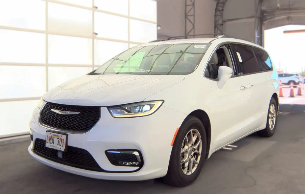 2021 CHRYSLER PACIFICA TOURING L 121.6" WB - 1