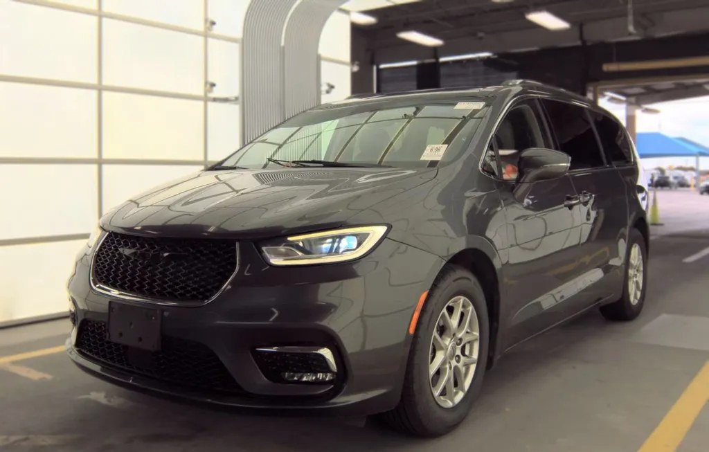 2021 CHRYSLER PACIFICA TOURING L 121.6" WB - 1