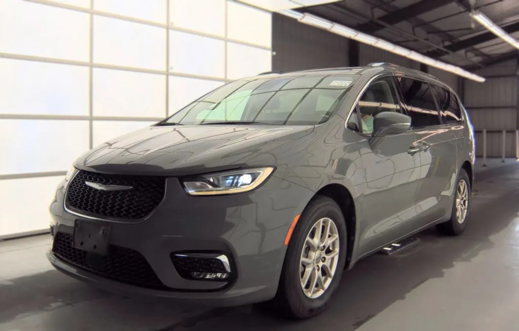 2021 CHRYSLER PACIFICA TOURING L 121.6" WB - 1