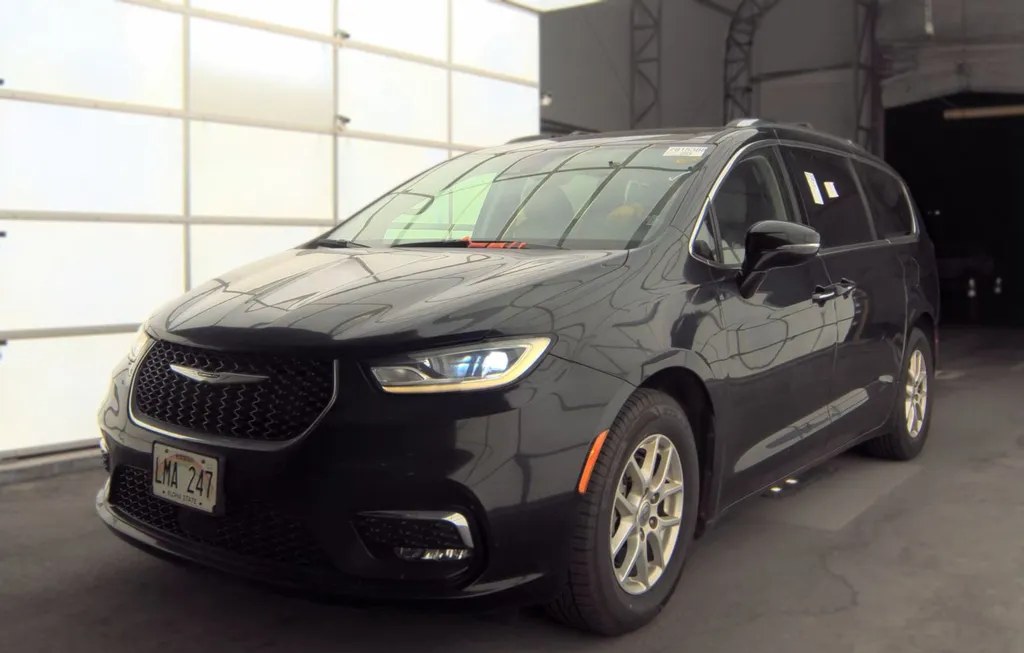 2021 CHRYSLER PACIFICA TOURING L 121.6" WB - 1