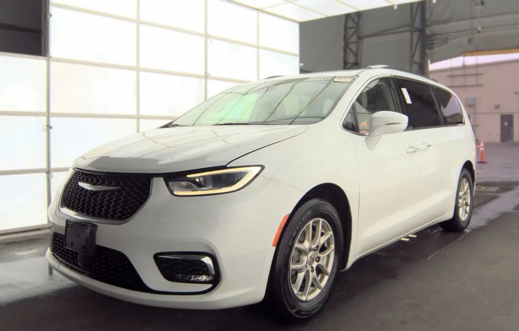 2021 CHRYSLER PACIFICA TOURING L 121.6" WB - 1