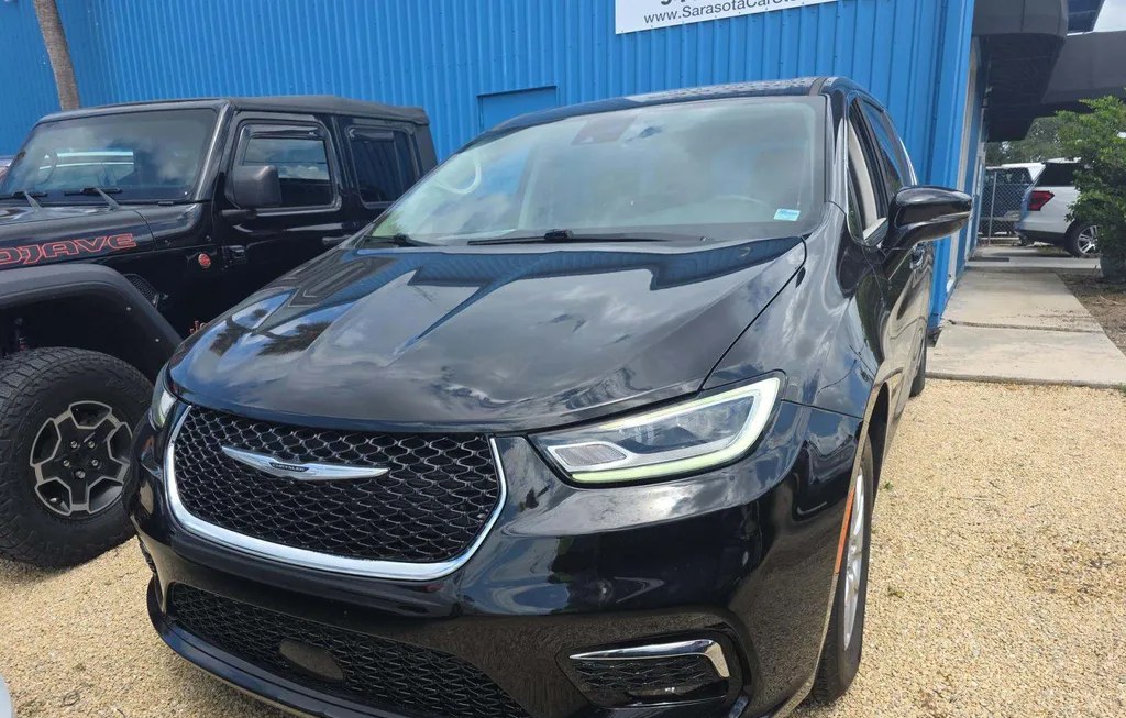 2024 CHRYSLER PACIFICA TOURING L 121.6" WB - 1