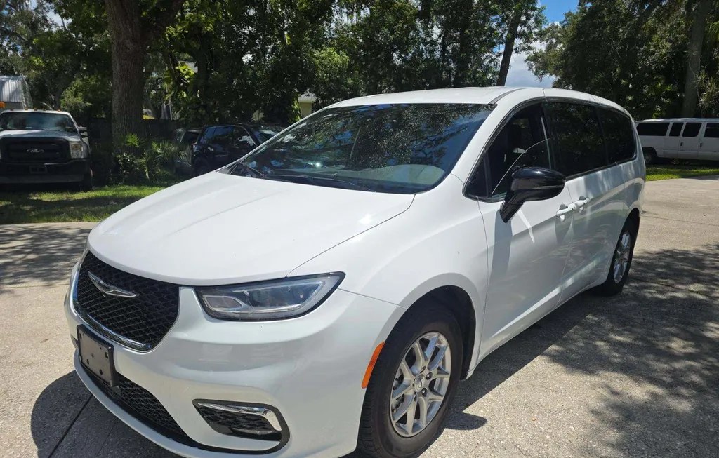 2025 CHRYSLER PACIFICA SELECT 121.6" WB - 1