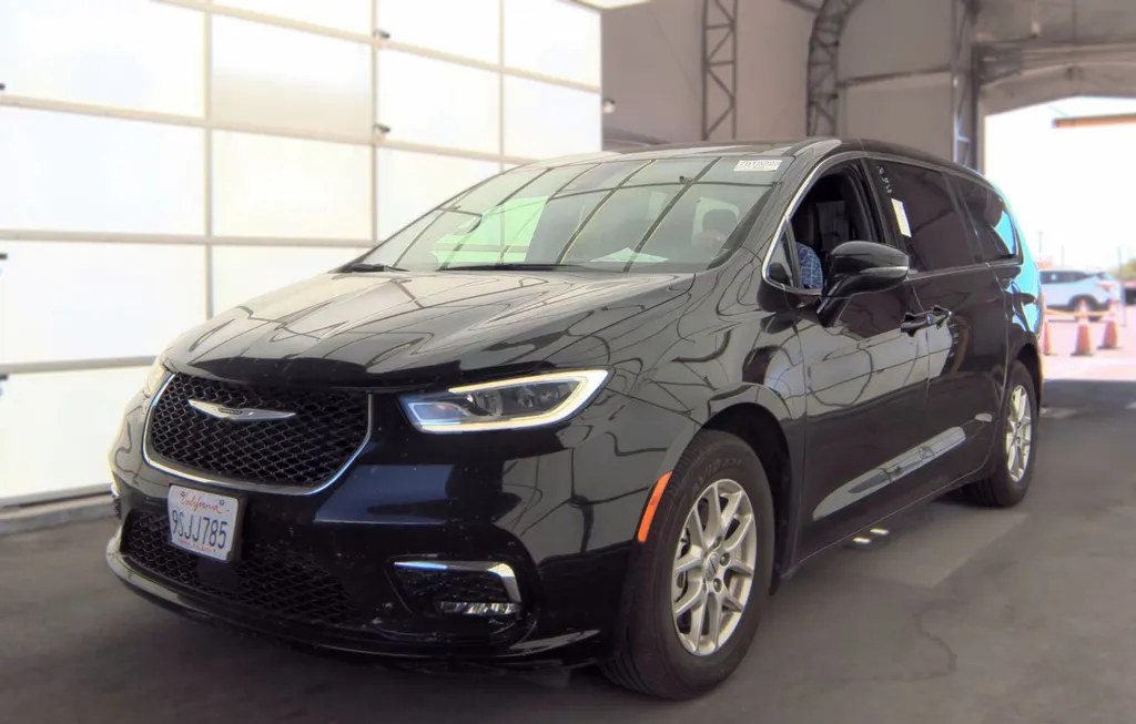 2025 CHRYSLER PACIFICA SELECT 121.6" WB - 1