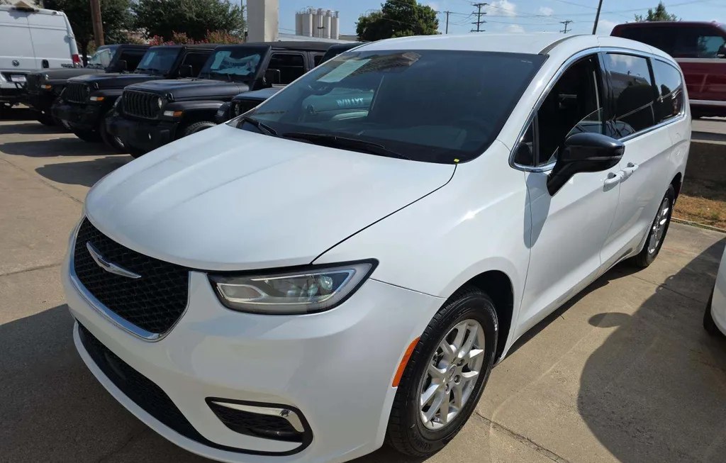 2025 CHRYSLER PACIFICA SELECT 121.6" WB - 1