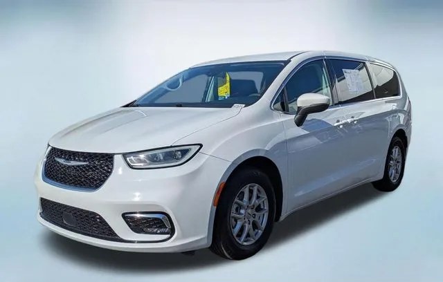 2023 CHRYSLER PACIFICA TOURING L 121.6" WB - 1