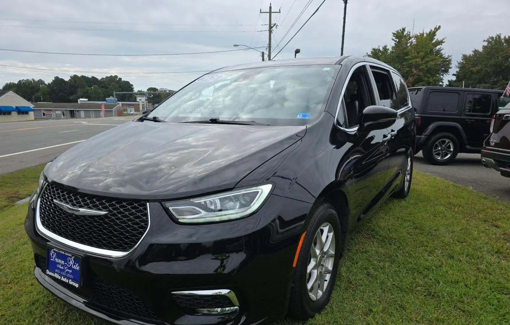 2025 CHRYSLER PACIFICA SELECT 121.6" WB - 1