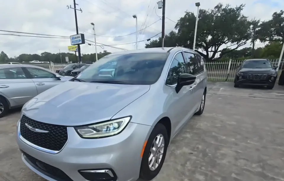 2024 CHRYSLER PACIFICA TOURING L 121.6" WB - 1