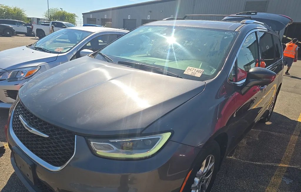 2021 CHRYSLER PACIFICA TOURING L 121.6" WB - 1