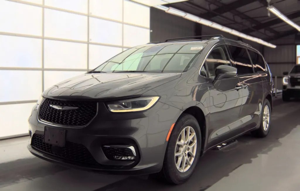 2021 CHRYSLER PACIFICA TOURING L 121.6" WB - 1