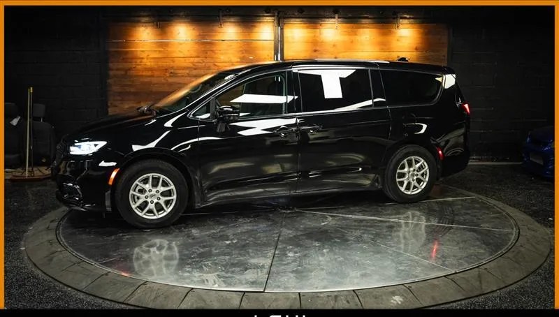 2024 CHRYSLER PACIFICA TOURING L 121.6" WB - 1