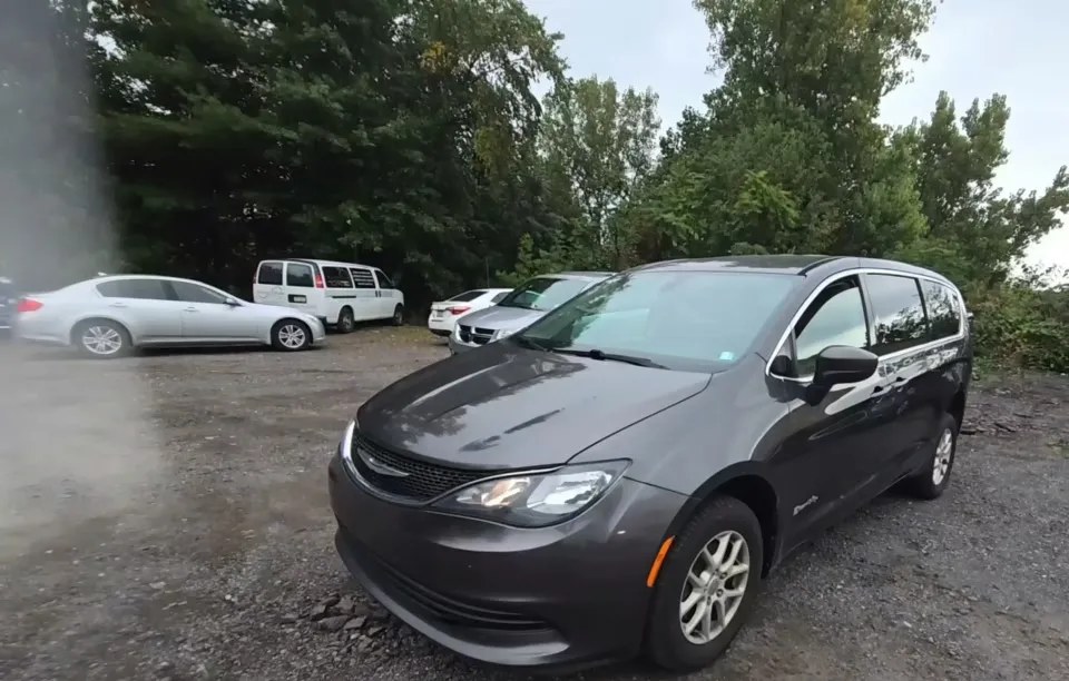 2017 CHRYSLER PACIFICA LX 121.6" WB - 1