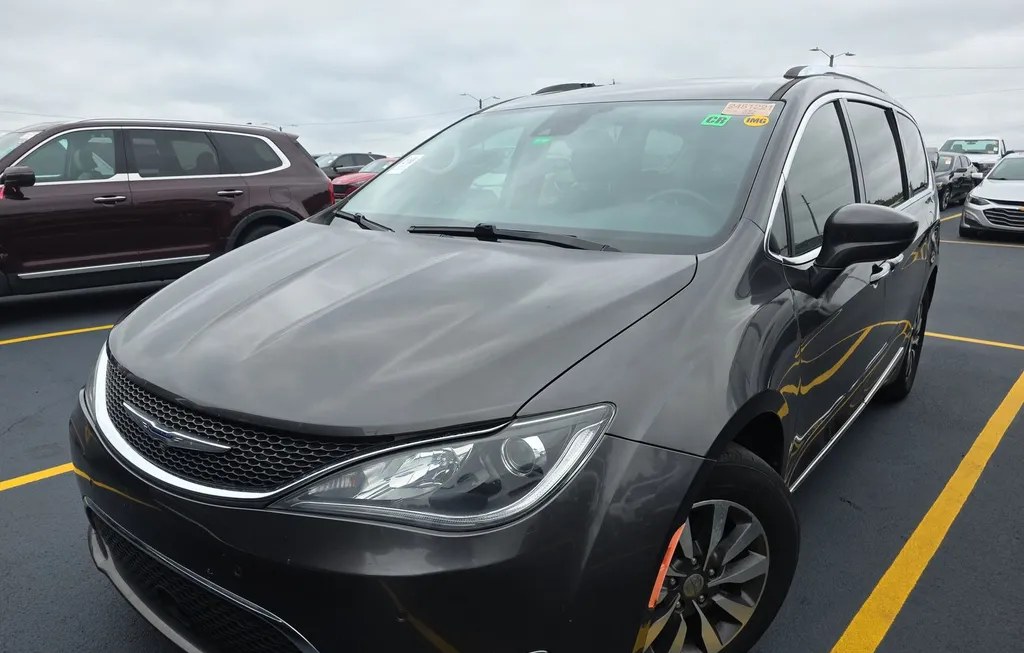 2020 CHRYSLER PACIFICA TOURING L PLUS 121.6" WB - 1