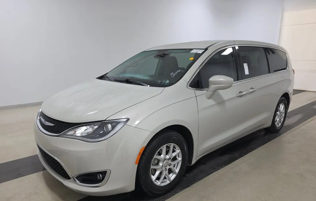 2019 CHRYSLER PACIFICA TOURING PLUS 121.6" WB - 1