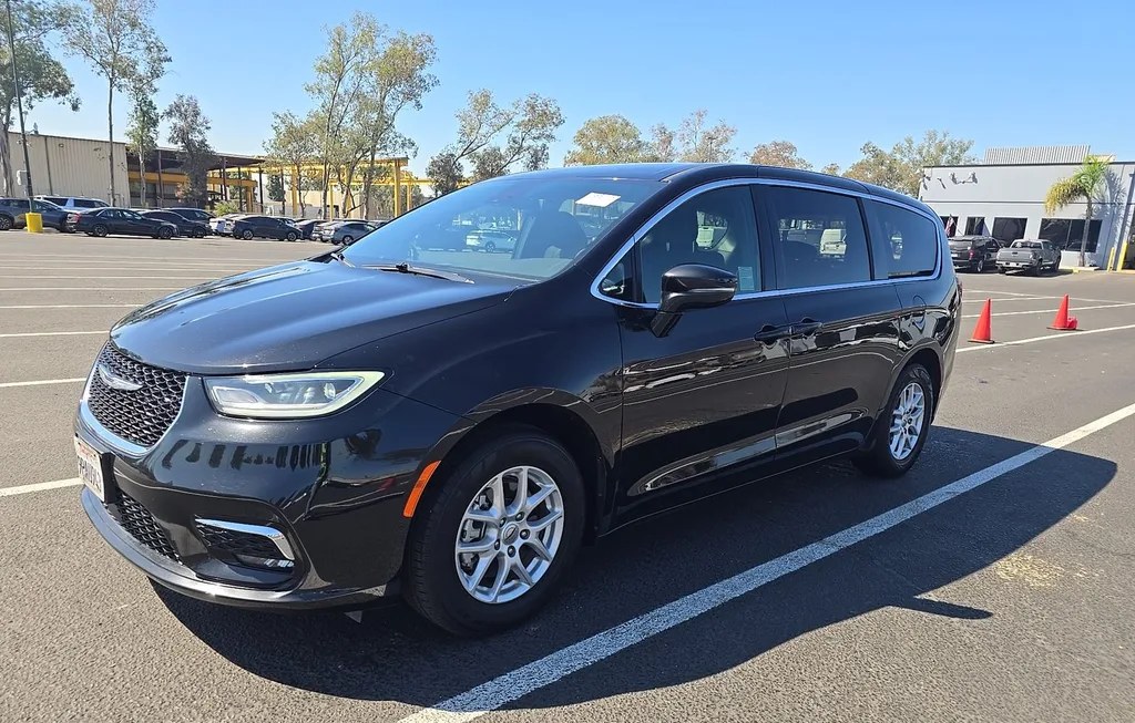 2024 CHRYSLER PACIFICA TOURING 121.6" WB - 1