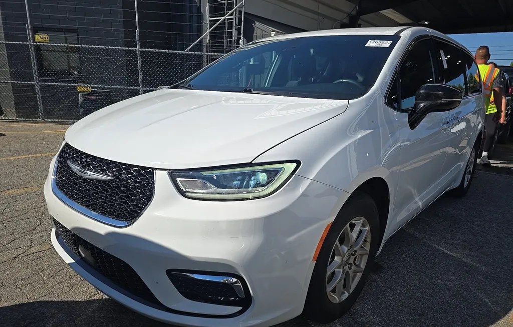 2024 CHRYSLER PACIFICA TOURING 121.6" WB - 1