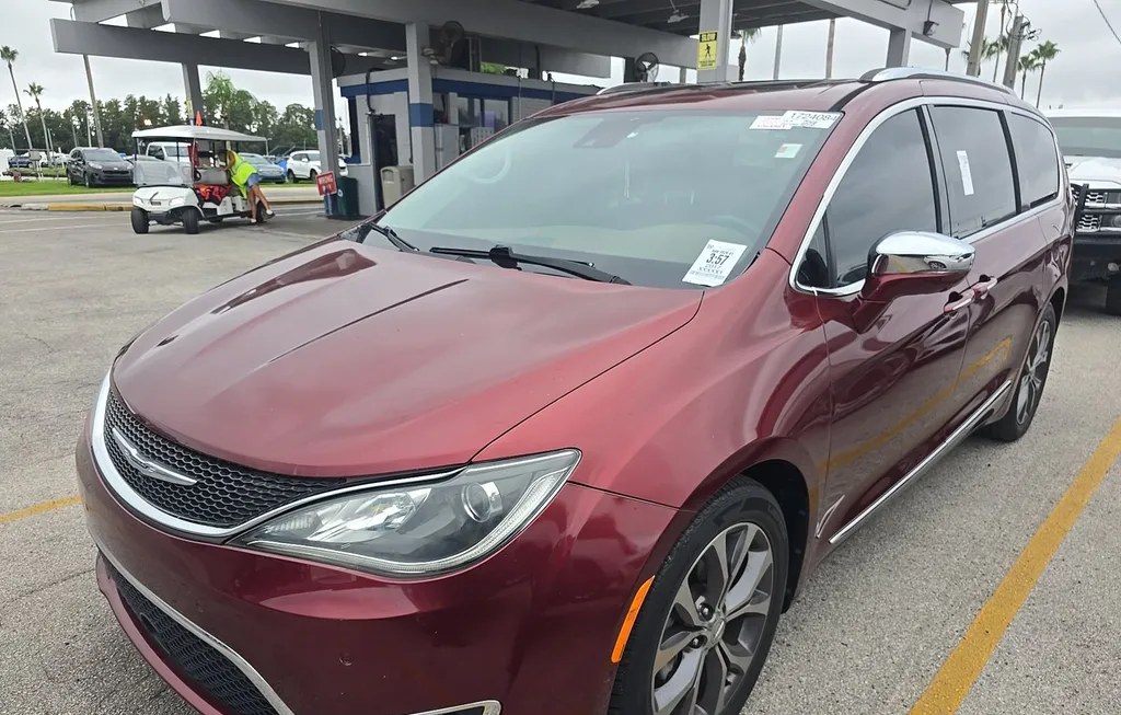 2017 CHRYSLER PACIFICA LIMITED 121.6" WB - 1