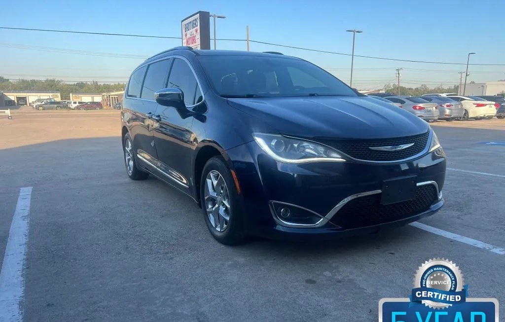 2018 CHRYSLER PACIFICA LIMITED 121.6" WB - 1
