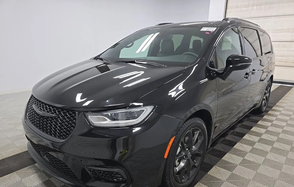 2025 CHRYSLER PACIFICA LIMITED 121.6" WB - 1