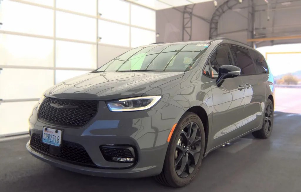 2025 CHRYSLER PACIFICA LIMITED 121.6" WB - 1