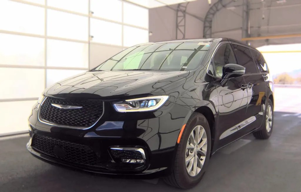 2026 CHRYSLER PACIFICA LIMITED 121.6" WB - 1