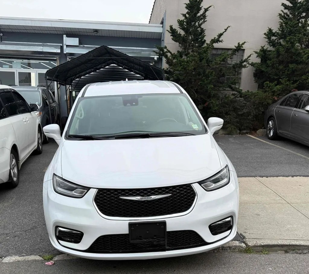 2022 CHRYSLER PACIFICA HYBRID TOURING L 121.6" WB - 1