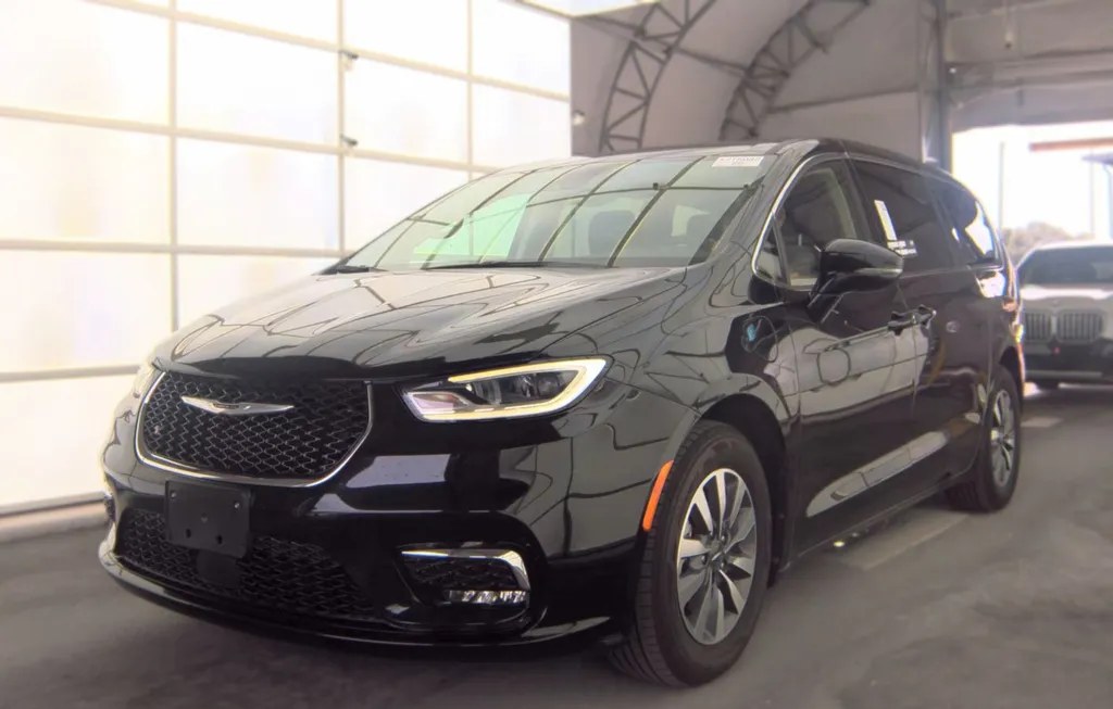 2024 CHRYSLER PACIFICA HYBRID SELECT 121.6" WB - 1