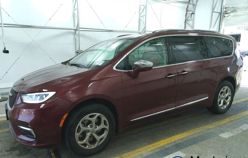 2021 CHRYSLER PACIFICA LIMITED 121.6" WB - 1