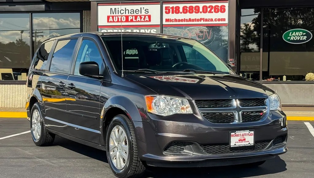 2017 DODGE GRAND CARAVAN SE 121.2" WB - 1