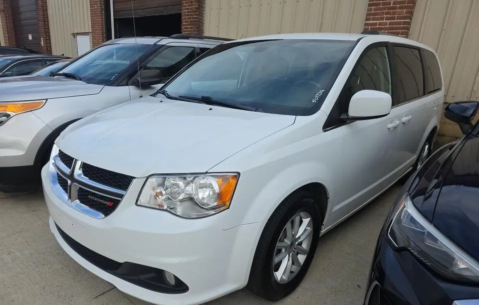 2019 DODGE GRAND CARAVAN SXT 121.2" WB - 1