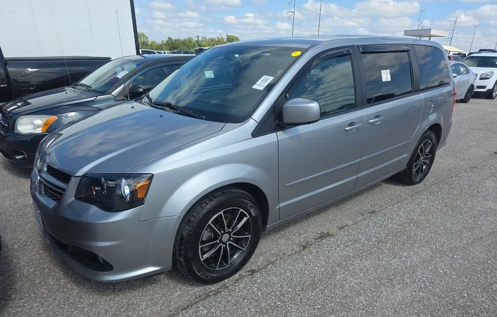 2017 DODGE GRAND CARAVAN GT 121.2" WB - 1