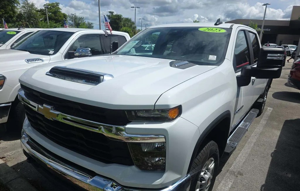 2025 CHEVROLET SILVERADO 2500HD LT CREW CAB MEDIUM BED 1LT - 1