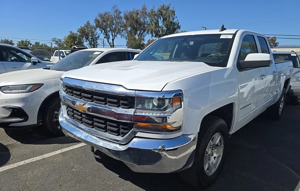 2019 CHEVROLET SILVERADO 1500 LD LT EXTENDED CAB MEDIUM BED 1LT - 1