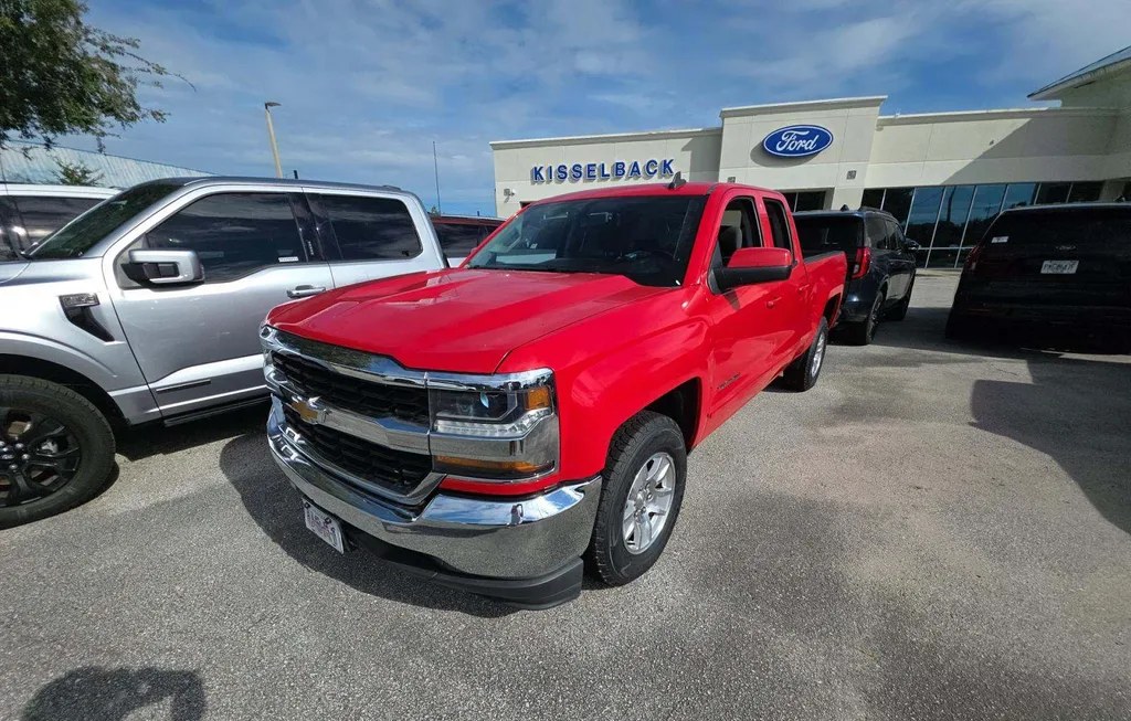 2019 CHEVROLET SILVERADO 1500 LD LT EXTENDED CAB MEDIUM BED 1LT - 1