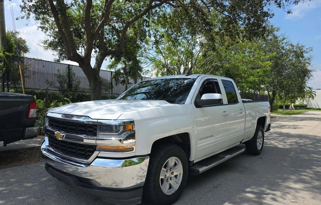 2019 CHEVROLET SILVERADO 1500 LD LT EXTENDED CAB MEDIUM BED 1LT - 1