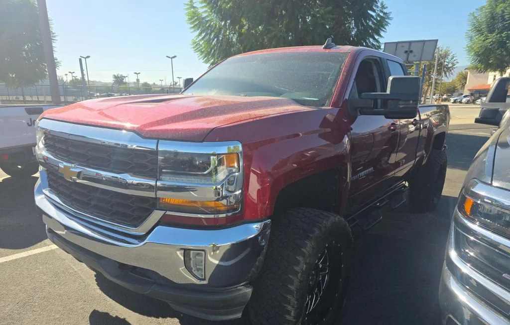2019 CHEVROLET SILVERADO 1500 LD LT EXTENDED CAB MEDIUM BED 1LT - 1